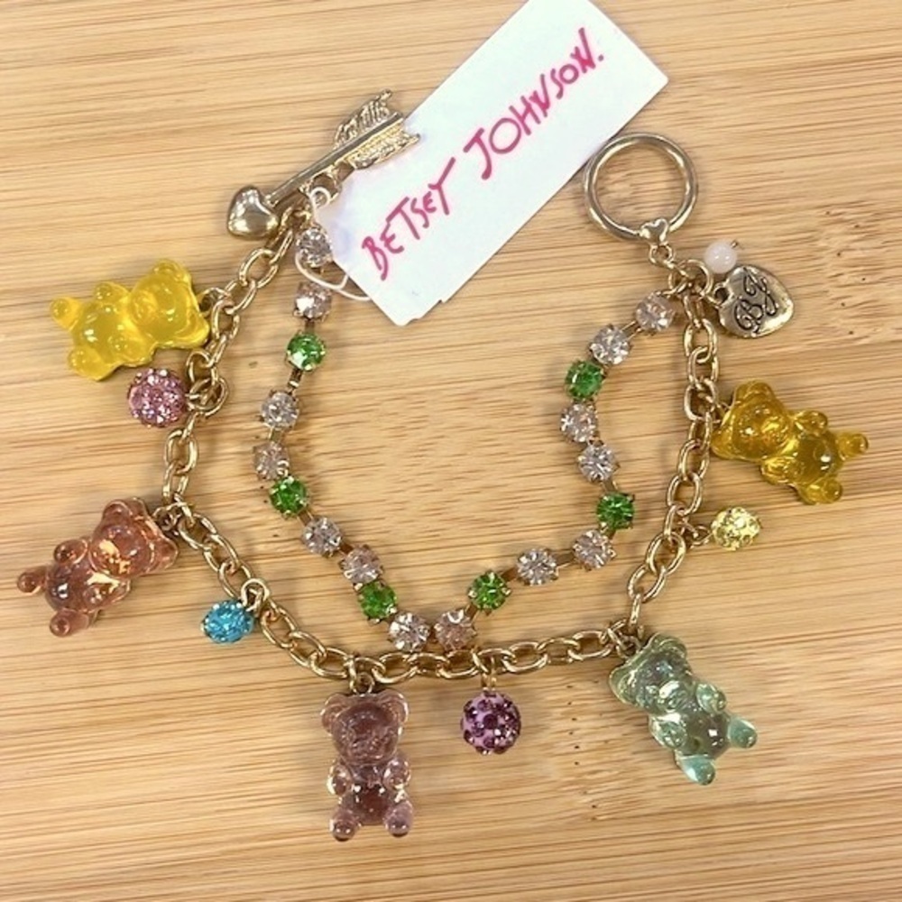 Brand New Betsey Johnson Pastel Gummy Bear Rhinestone Gold Tone Charm Bracelet - Picture 15 of 15